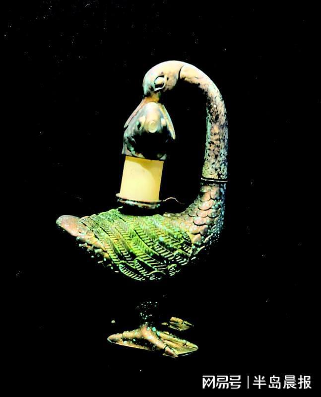 连藏家打造“冰箱贴博物馆”AG真人地址2400枚！大(图2)